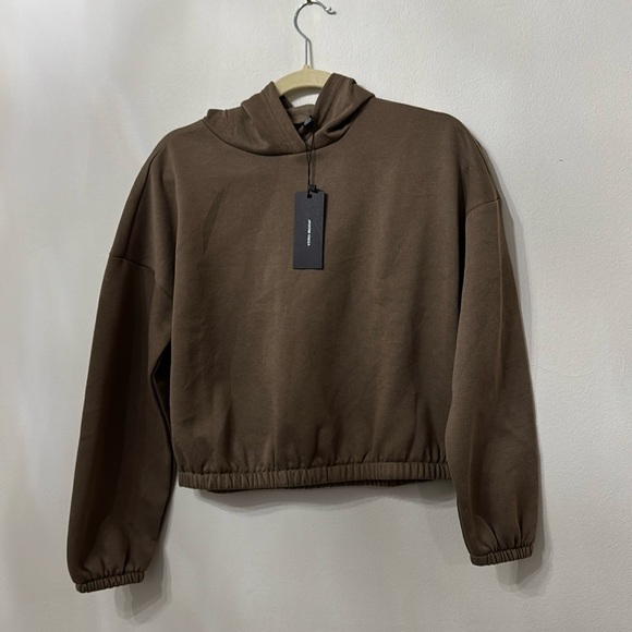 Vero Moda Tops - NWT Vero Moda Cropped Hoodie
